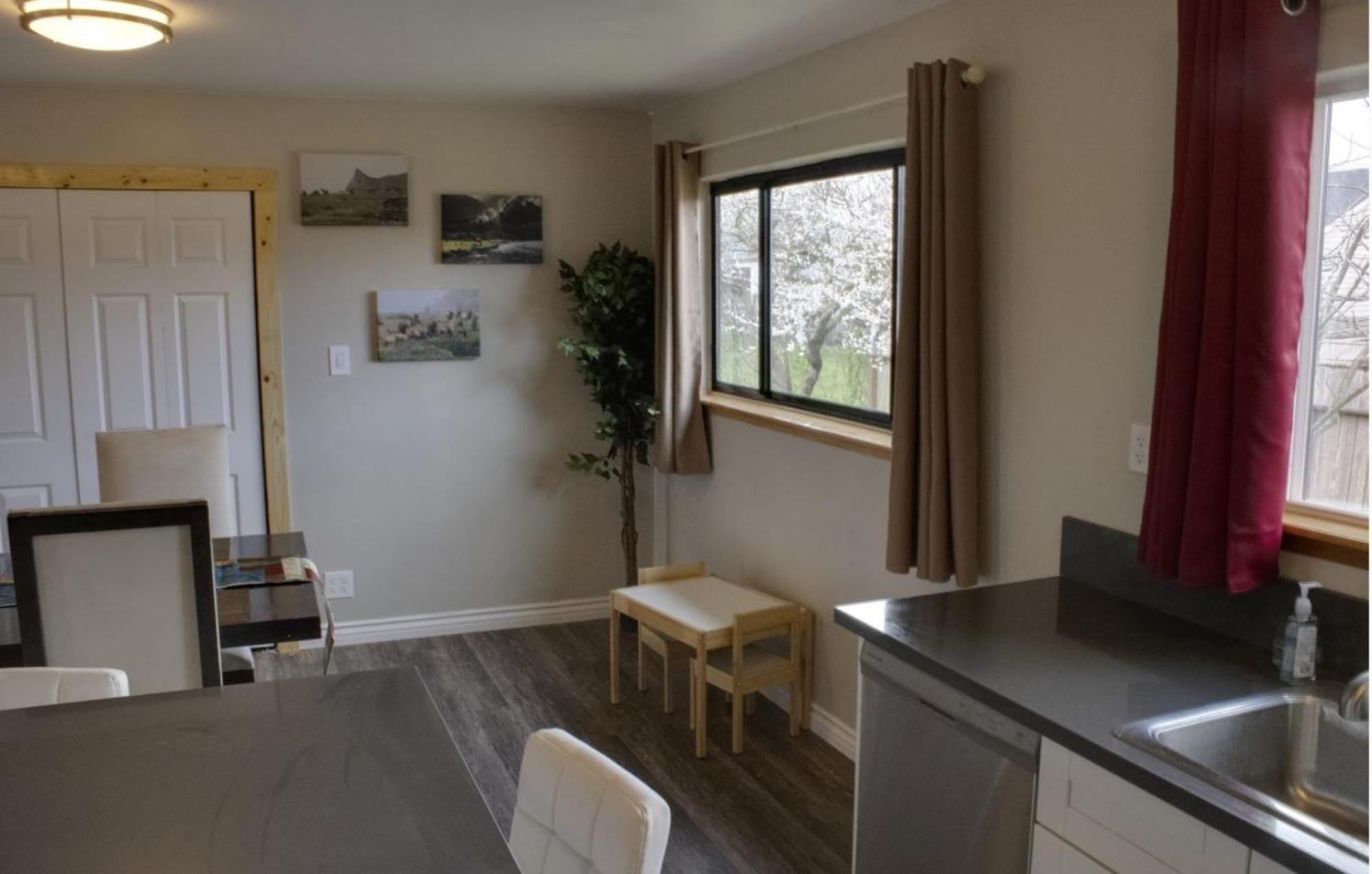 Private Home - Playground, Jumping Mat, Bbq, Darts, Firepit, Gazebo, 4 Smart Tvs, White Cotton Bedding, - The Redwood Cul-De Sac Beach Retreat Кресент-Сити Экстерьер фото