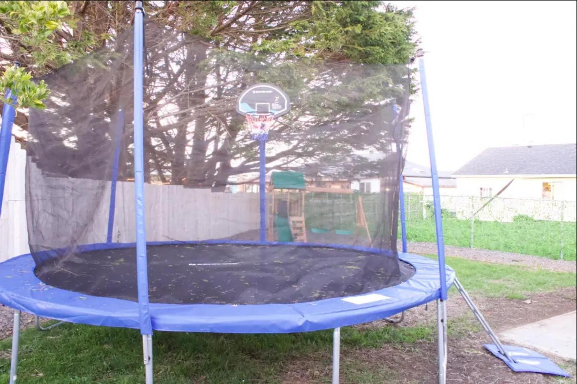 Private Home - Playground, Jumping Mat, Bbq, Darts, Firepit, Gazebo, 4 Smart Tvs, White Cotton Bedding, - The Redwood Cul-De Sac Beach Retreat Кресент-Сити Экстерьер фото